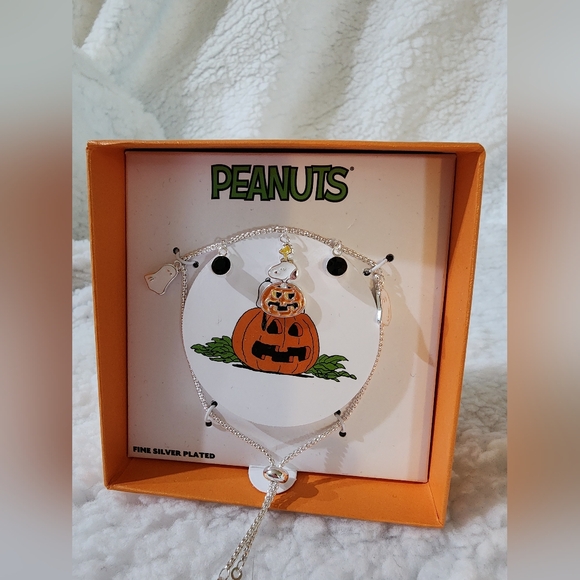 NIB Peanuts Snoopy & Woodstock Halloween Themed Bolo Adjustable Charm Bracelet - Picture 1 of 4